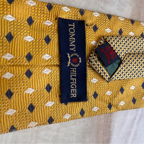 Tommy Hilfiger Mustard and Navy Textured Silk Tie - Picture 9 of 10